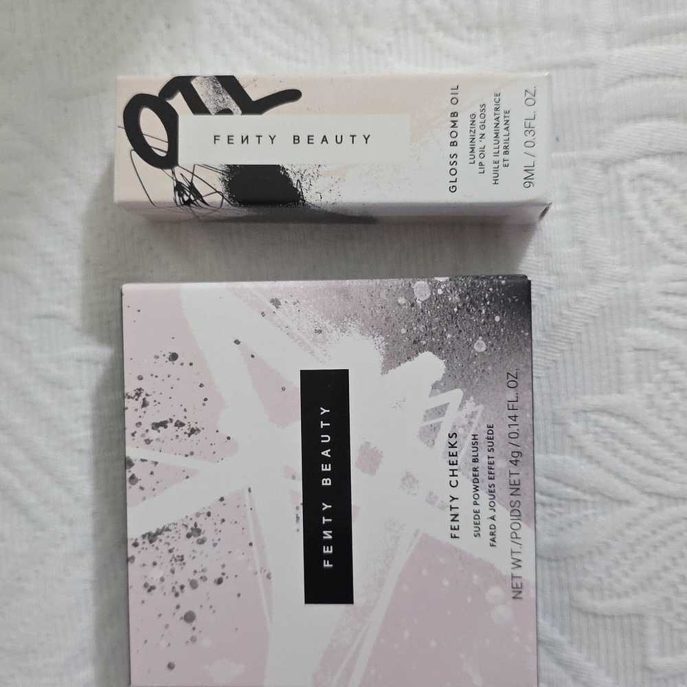 Fenty Beauty Suede Powder Blush and Gloss Bomb Oil Set
